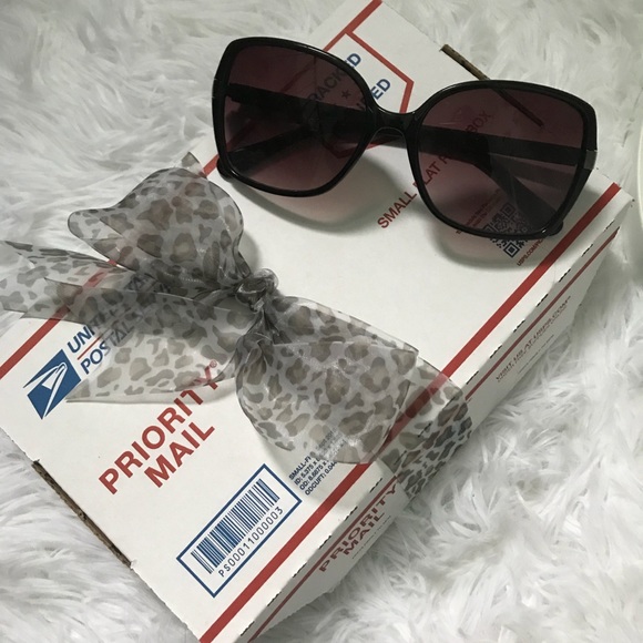 Mystery sunglass Box 📦 😎 - Picture 4 of 5